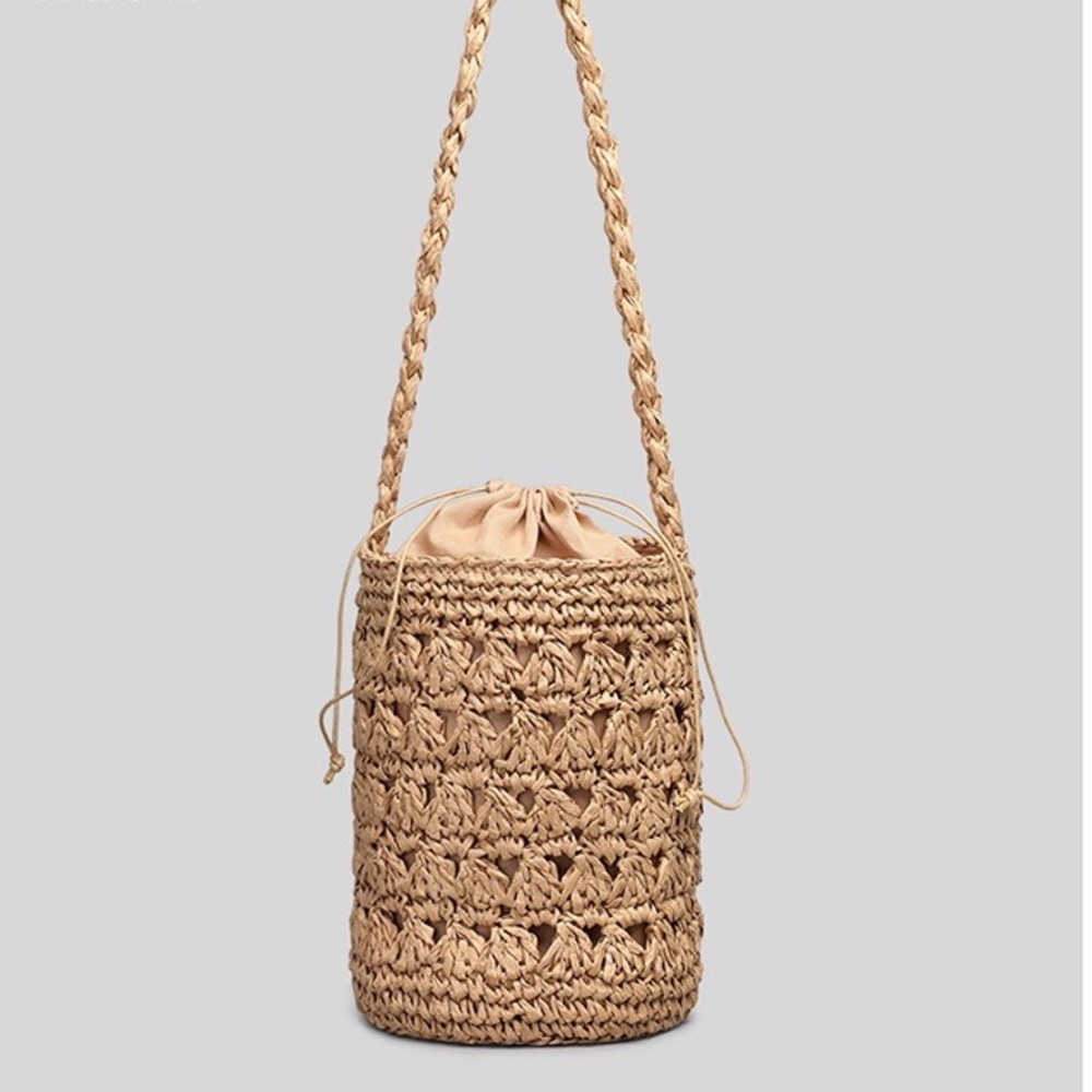 New woven shoulder bag